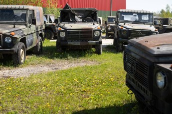 3-062-Convertible-Mercedes-GWagen-GulfBlue-079886