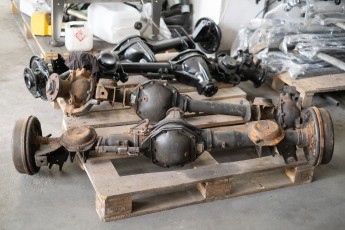 3-064-Convertible-Mercedes-250GD-ObsidianBlack-076315