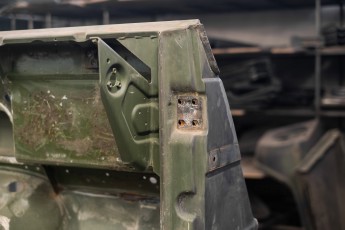 3-069-Convertible-Mercedes-250GD-ObsidianBlack-076315