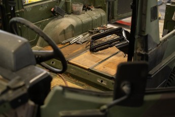 3-070-Convertible-Mercedes-250GD-ObsidianBlack-076315