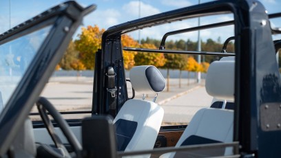 1-004-Convertible-Mercedes-GWagen-MidnightBlue-076316