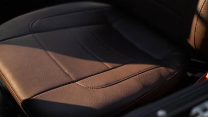 1-008-Custom-Mercedes-GWagon-MojaveSilver-080462