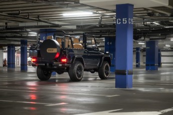 2A-008-Vintage-Mercedes-GWagon-MidnightBlue-080489