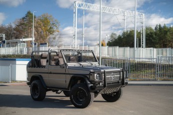 2B-002-Custom-Mercedes-GWagon-MojaveSilver-080462