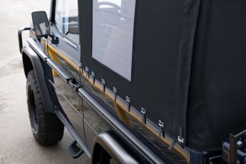 2B-019-Vintage-Mercedes-GWagon-MidnightBlue-080489