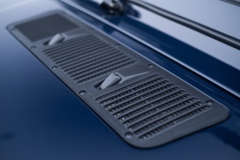 2B-045-Vintage-Mercedes-GWagon-MidnightBlue-080489