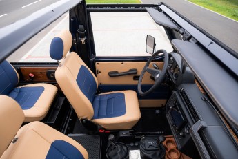 2B-059-Vintage-Mercedes-GWagon-MidnightBlue-080489