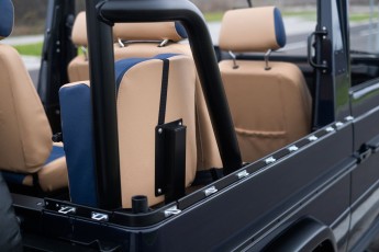 2B-075-Vintage-Mercedes-GWagon-MidnightBlue-080489