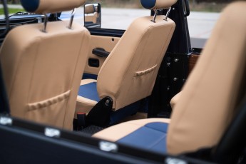 2B-077-Vintage-Mercedes-GWagon-MidnightBlue-080489