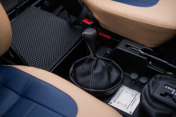 2B-083-Vintage-Mercedes-GWagon-MidnightBlue-080489