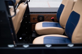 2B-088-Vintage-Mercedes-GWagon-MidnightBlue-080489