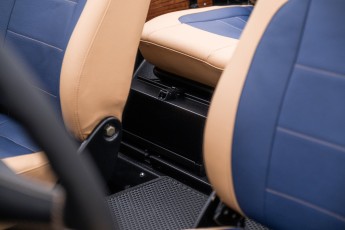 2B-092-Vintage-Mercedes-GWagon-MidnightBlue-080489