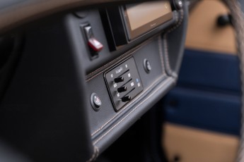 2B-103-Vintage-Mercedes-GWagon-MidnightBlue-080489