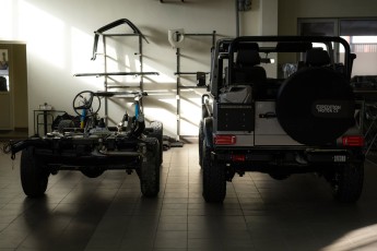 3-002-Custom-Mercedes-GWagon-MojaveSilver-080462