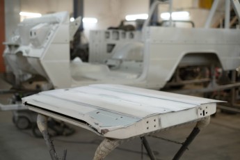 3-044-Custom-Mercedes-GWagon-MojaveSilver-080462