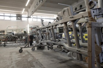 3-047-Vintage-Mercedes-GWagon-MidnightBlue-080489