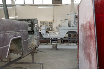 3-049-Custom-Mercedes-GWagon-MojaveSilver-080462