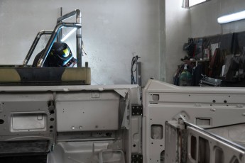 3-049-Vintage-Mercedes-GWagon-MidnightBlue-080489