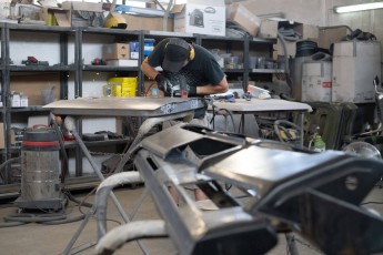 3-059-Custom-Mercedes-GWagon-MojaveSilver-080462