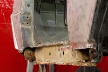 3-070-Custom-Mercedes-GWagon-MojaveSilver-080462