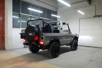 2A-004-Convertible-Mercedes-250GD-Chalk-082098