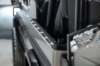 2A-020-Convertible-Mercedes-250GD-Chalk-082098