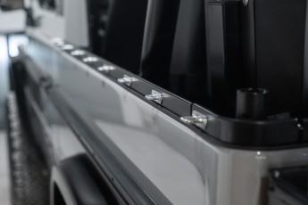 2A-021-Convertible-Mercedes-250GD-Chalk-082098