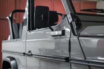 2A-023-Convertible-Mercedes-250GD-Chalk-082098