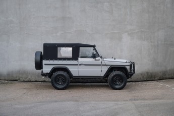 2B-004-Convertible-Mercedes-250GD-Chalk-082098