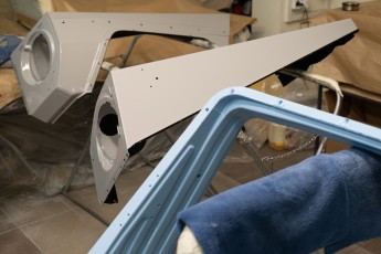 3-003-Convertible-Mercedes-250GD-Chalk-082098