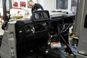 3-013-Convertible-Mercedes-250GD-Chalk-082098