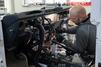 3-018-Convertible-Mercedes-250GD-Chalk-082098