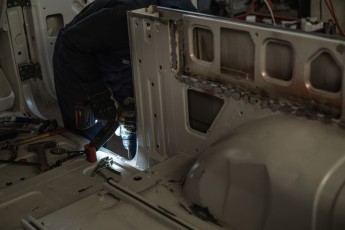 3-061-Convertible-Mercedes-250GD-Chalk-082098