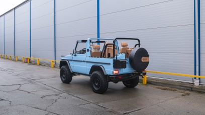 1-002-Convertible-Mercedes-GWagen-GulfBlue-088653