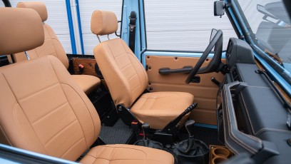 1-003-Convertible-Mercedes-GWagen-GulfBlue-088653