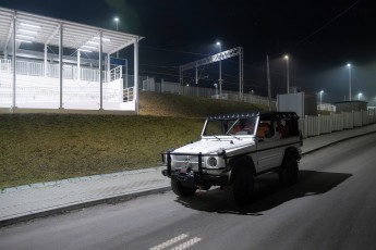 2A-002-Convertible-Mercedes-250GD-DiamondWhite-085419