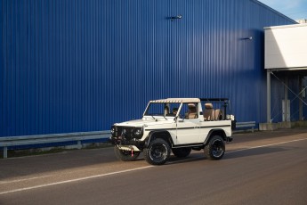 2B-001-Custom-Mercedes-GWagon-White(031)-077676