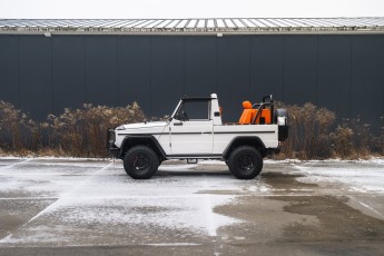 2B-002-Convertible-Mercedes-250GD-DiamondWhite-085419