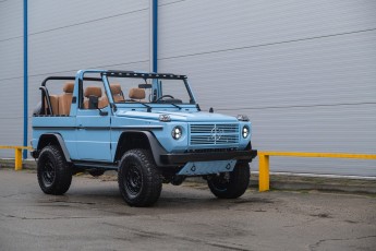 2B-002-Convertible-Mercedes-GWagen-GulfBlue-088653