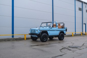 2B-007-Convertible-Mercedes-GWagen-GulfBlue-088653