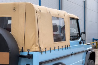 2B-012-Convertible-Mercedes-GWagen-GulfBlue-088653