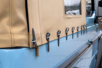 2B-013-Convertible-Mercedes-GWagen-GulfBlue-088653