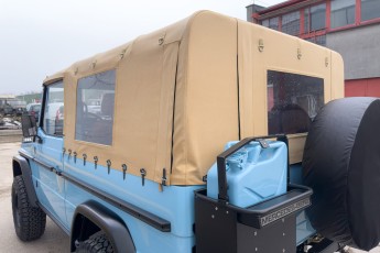 2B-014-Convertible-Mercedes-GWagen-GulfBlue-088653