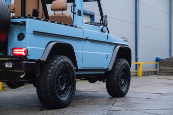 2B-017-Convertible-Mercedes-GWagen-GulfBlue-088653