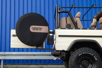 2B-028-Custom-Mercedes-GWagon-White(031)-077676