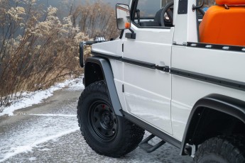 2B-031-Convertible-Mercedes-250GD-DiamondWhite-085419