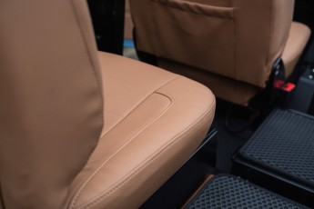 2B-039-Convertible-Mercedes-GWagen-GulfBlue-088653