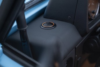 2B-044-Convertible-Mercedes-GWagen-GulfBlue-088653