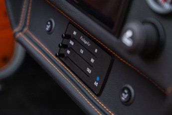 2B-071-Convertible-Mercedes-250GD-DiamondWhite-085419