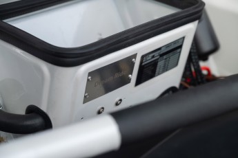 2B-095-Convertible-Mercedes-250GD-DiamondWhite-085419